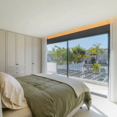 Venta de villa independiente en Nueva Andalucía