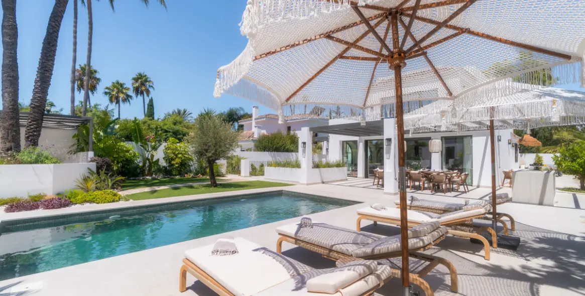 Продажа  отдельно стоящей виллы в Nueva Andalucía 3