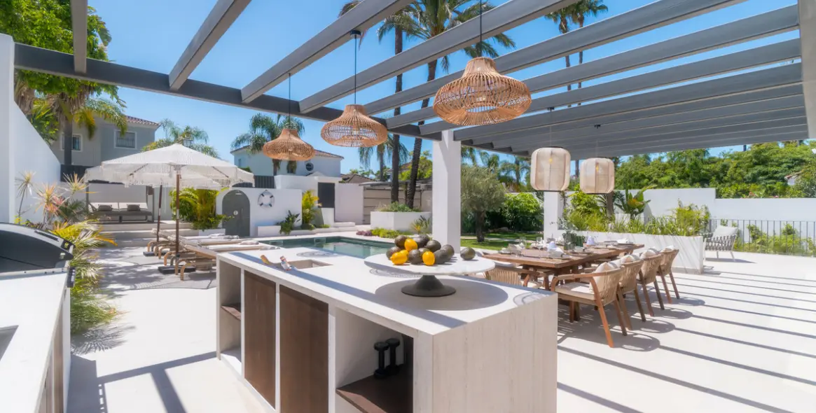 Продажа  отдельно стоящей виллы в Nueva Andalucía 6