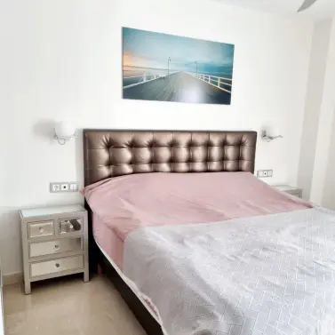 Alquiler a largo plazo de apartamento en planta media en Atalaya