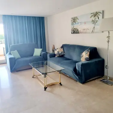 Alquiler a largo plazo de apartamento en planta media en Atalaya