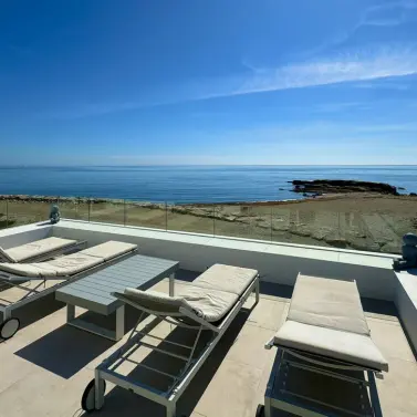 Краткосрочная аренда дома на две семьи в Estepona