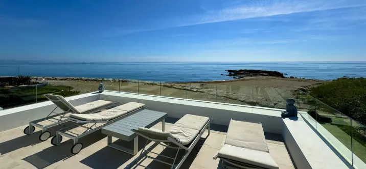 Краткосрочная аренда дома на две семьи в Estepona 2