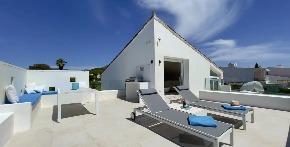 Краткосрочная аренда дома на две семьи в Estepona 33