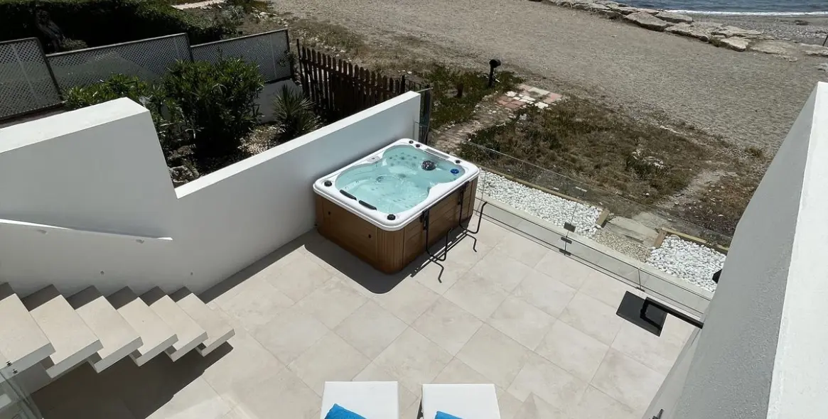 Краткосрочная аренда дома на две семьи в Estepona 38