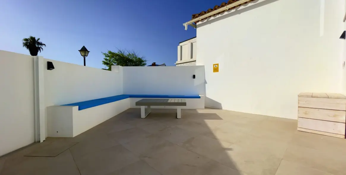 Краткосрочная аренда дома на две семьи в Estepona 40