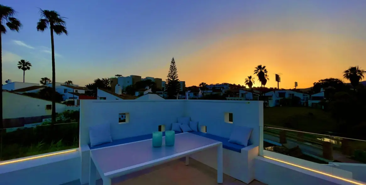 Краткосрочная аренда дома на две семьи в Estepona 43