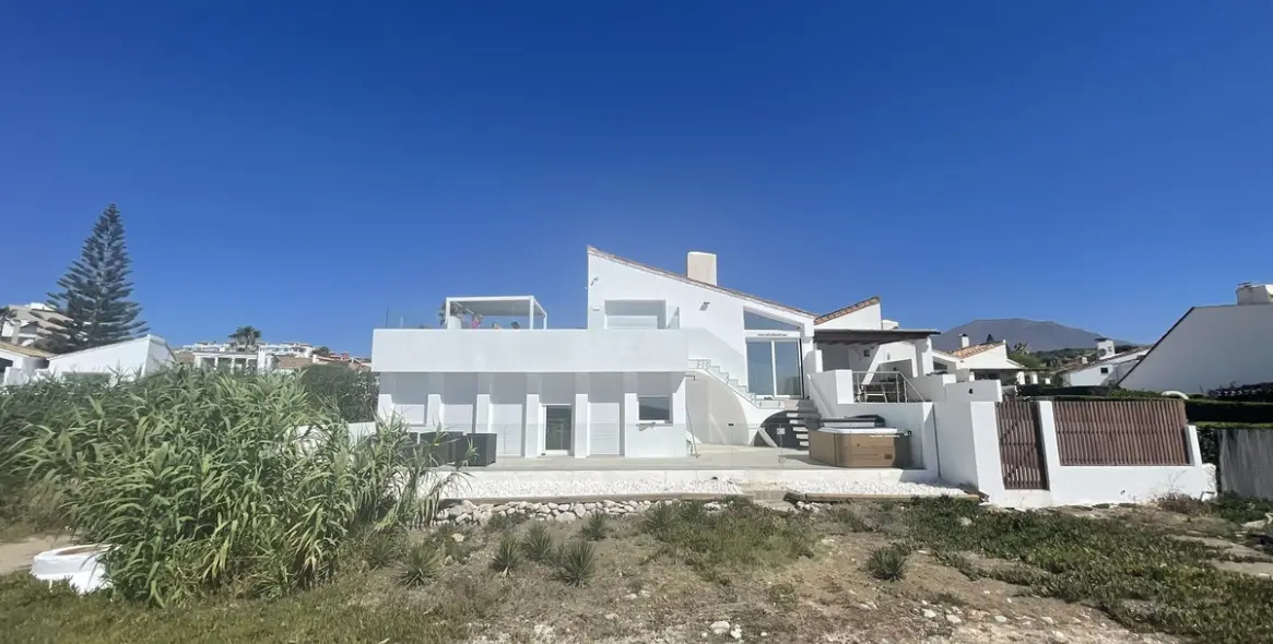 Краткосрочная аренда дома на две семьи в Estepona 46