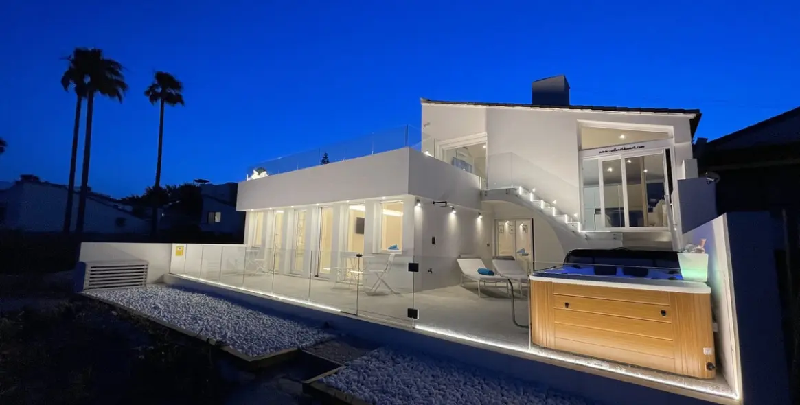 Краткосрочная аренда дома на две семьи в Estepona 58