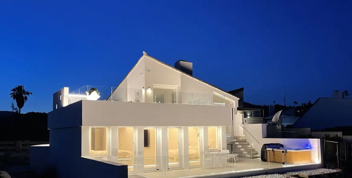 Краткосрочная аренда дома на две семьи в Estepona 61