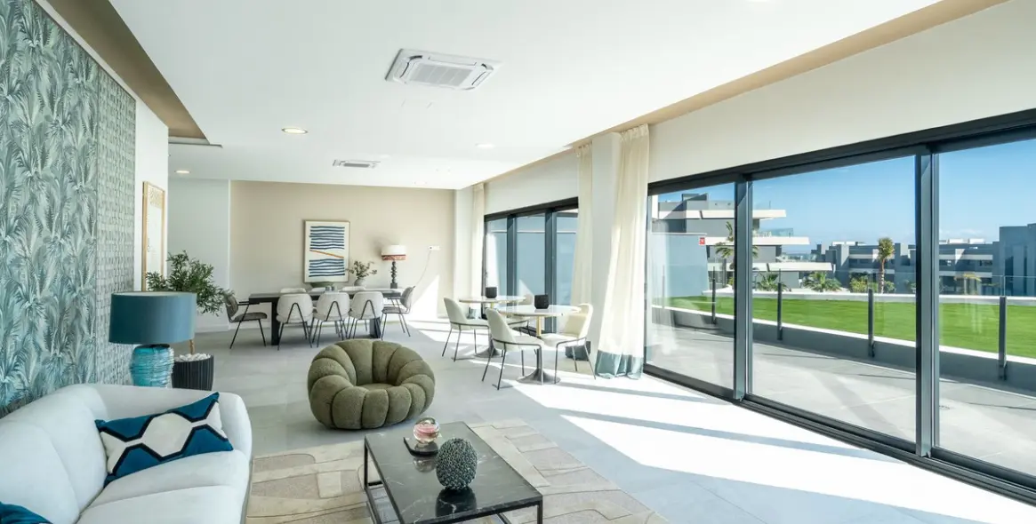 Sale of middle floor apartment in Selwo 4