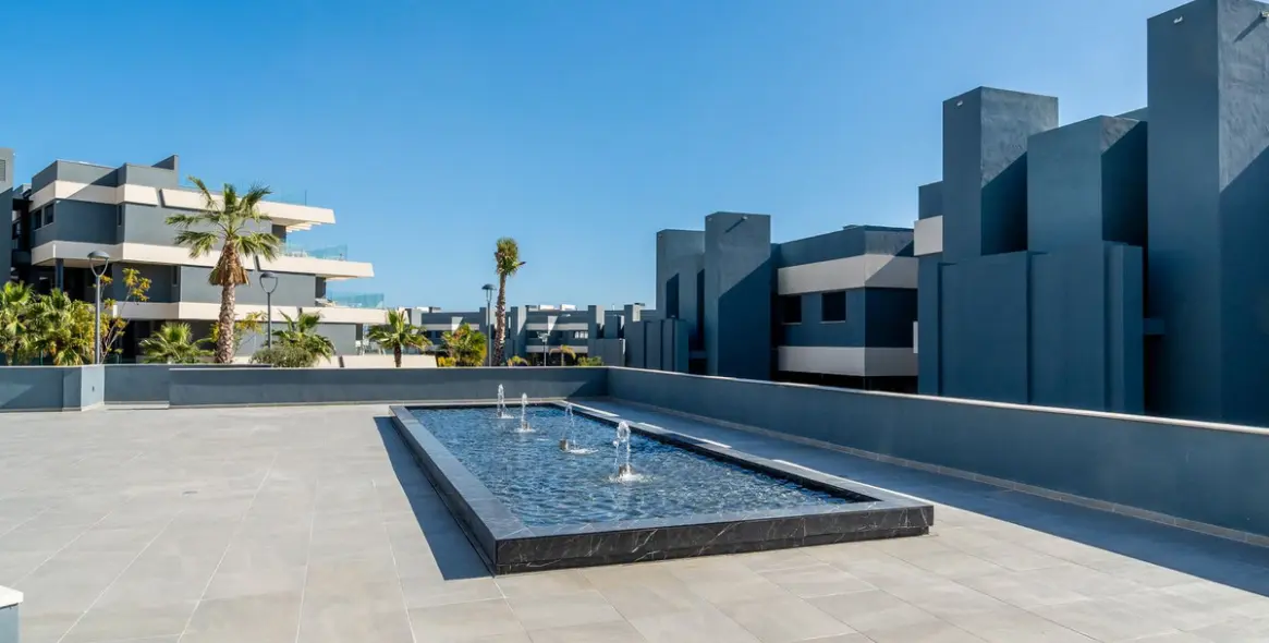 Sale of middle floor apartment in Selwo 17