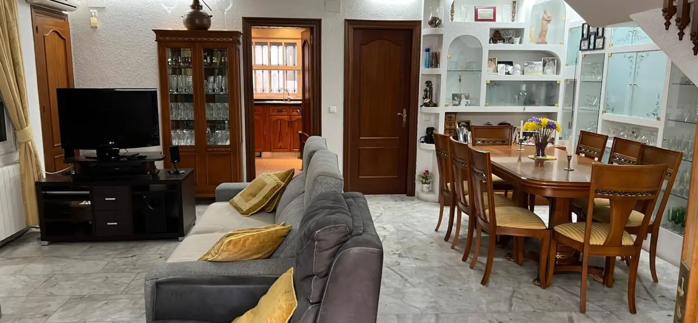 Venta de villa independiente en Nueva Andalucía 1