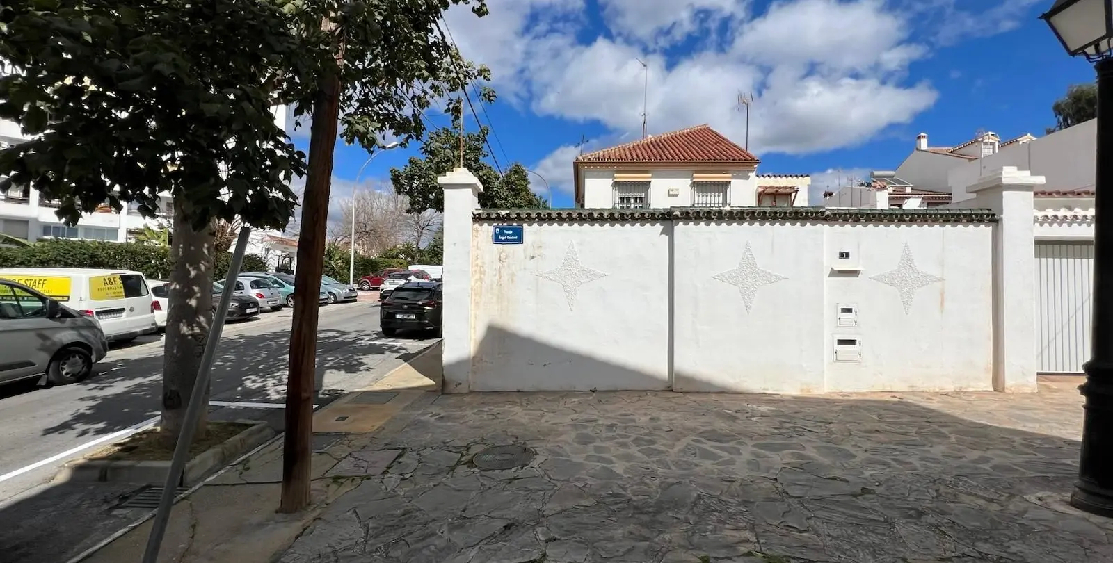 Продажа  отдельно стоящей виллы в Nueva Andalucía 33