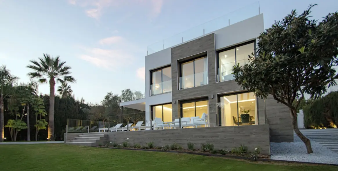 Долгосрочная аренда  отдельно стоящей виллы в Nueva Andalucía 1