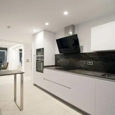 Long-term rent of detached villa in Nueva Andalucía