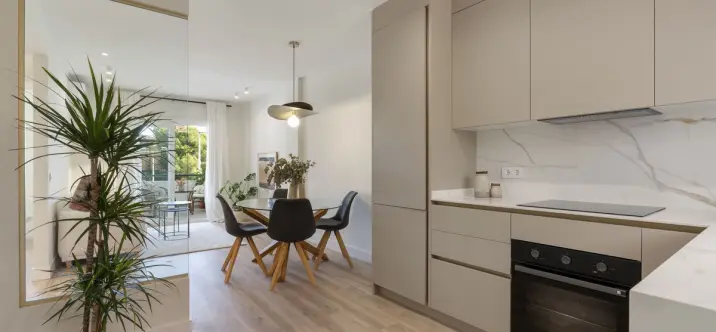 Продажа апартаментов на среднем этаже в Carvajal 0