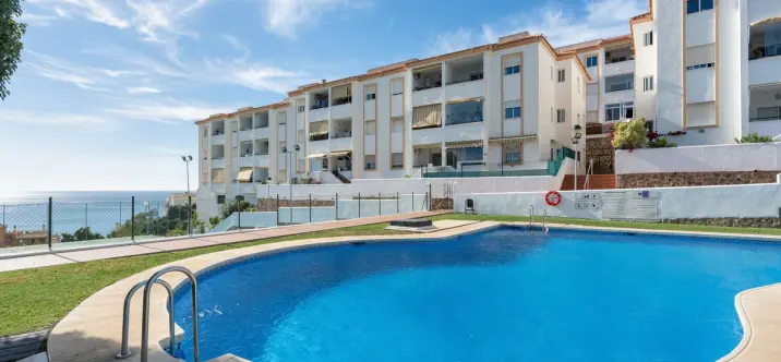 Продажа апартаментов на среднем этаже в Carvajal 4