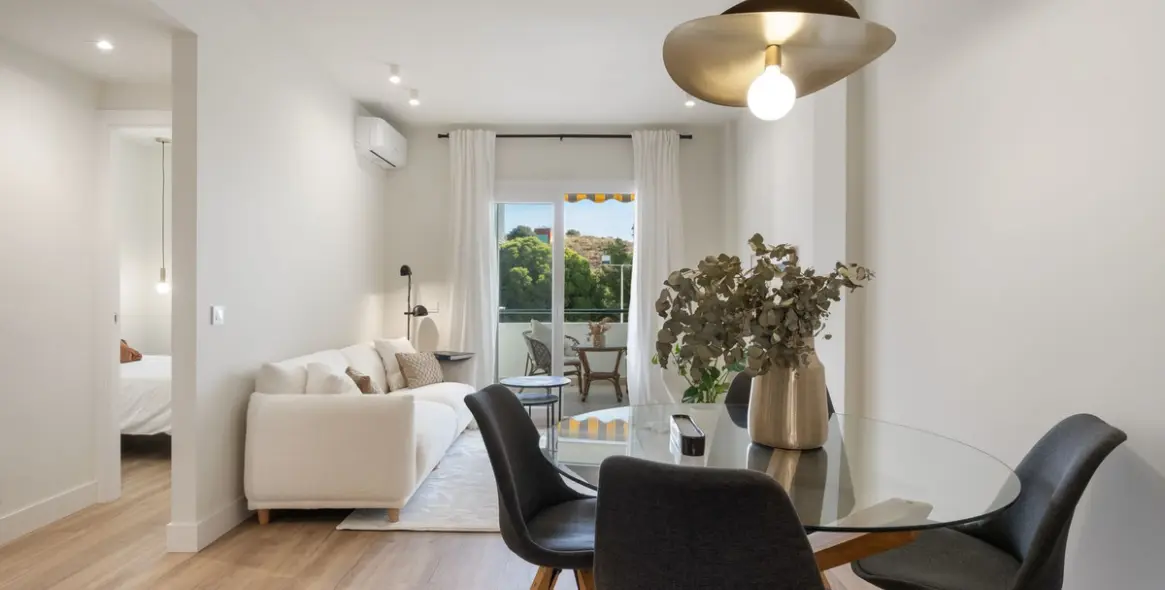 Продажа апартаментов на среднем этаже в Carvajal 8