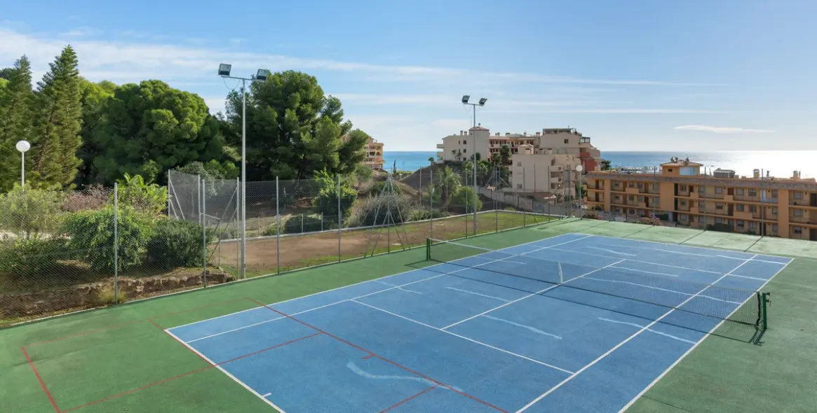 Продажа апартаментов на среднем этаже в Carvajal 23