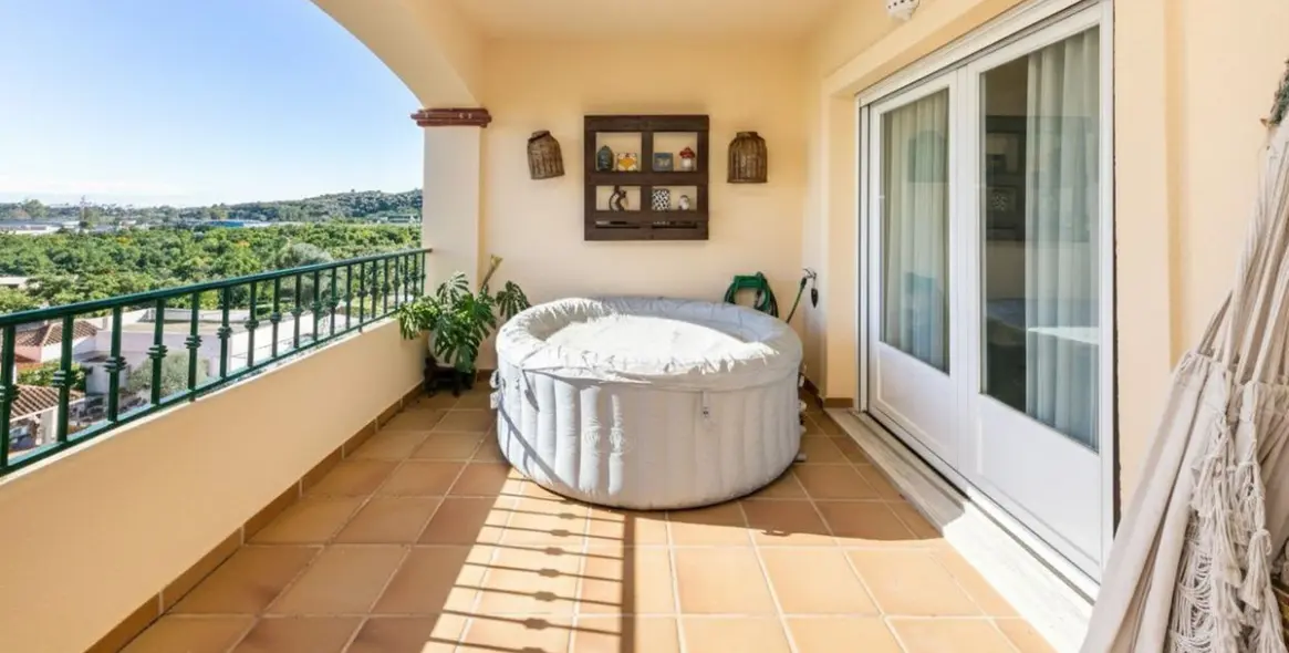 Sale of ground floor apartment in La Cala Hills 4