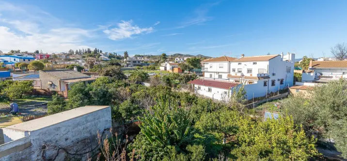 Продажа  отдельно стоящей виллы в Alhaurín de la Torre 0