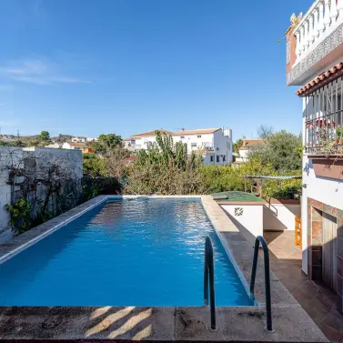 Продажа  отдельно стоящей виллы в Alhaurín de la Torre