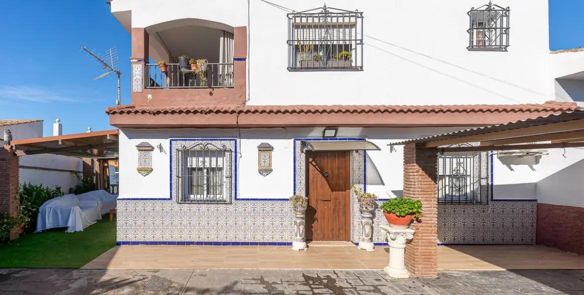 Продажа  отдельно стоящей виллы в Alhaurín de la Torre 5