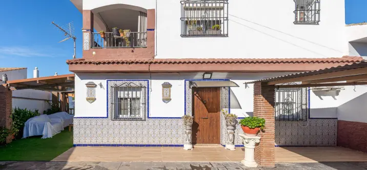 Продажа  отдельно стоящей виллы в Alhaurín de la Torre 4