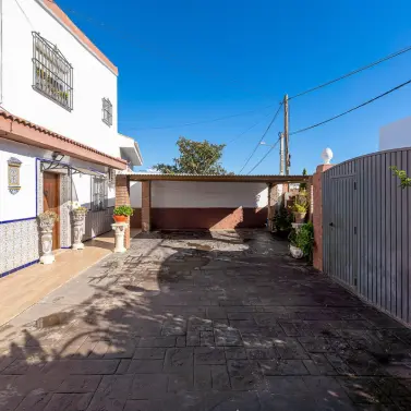 Продажа  отдельно стоящей виллы в Alhaurín de la Torre