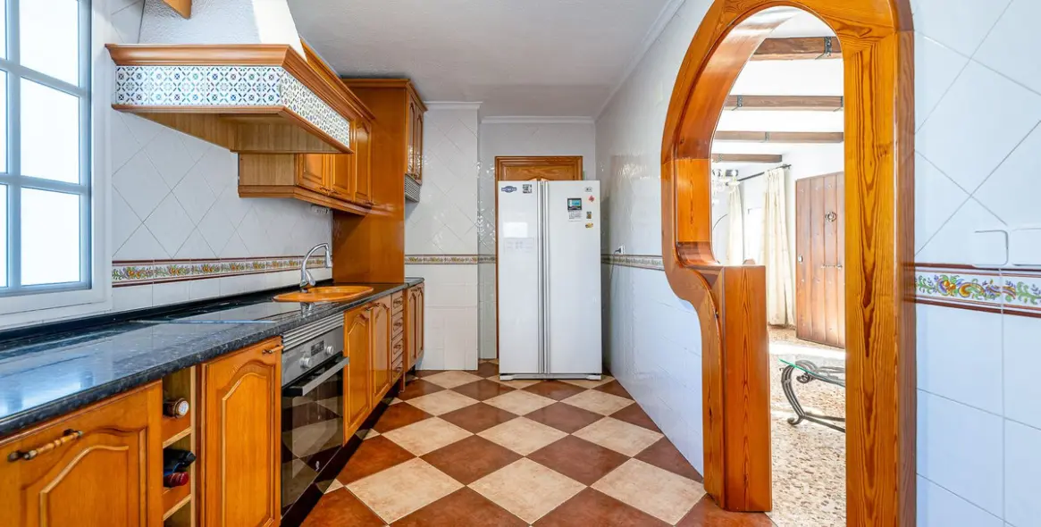 Продажа  отдельно стоящей виллы в Alhaurín de la Torre 9