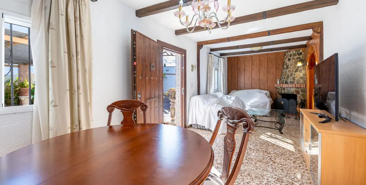 Продажа  отдельно стоящей виллы в Alhaurín de la Torre 12