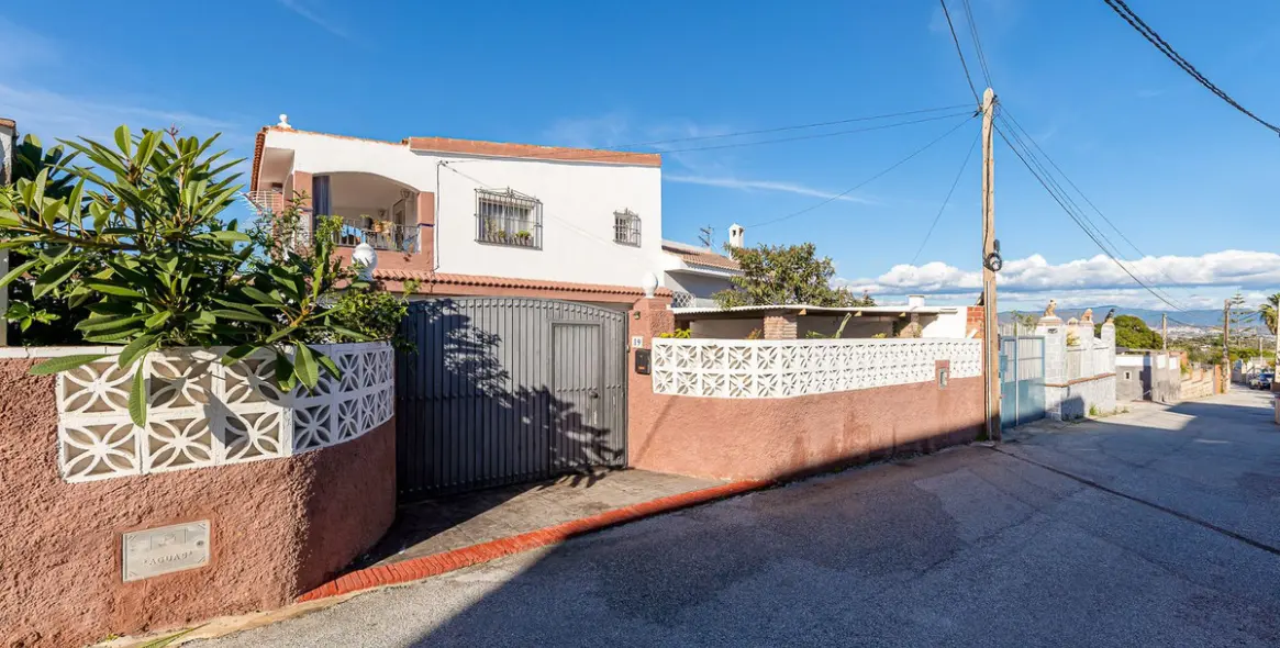 Продажа  отдельно стоящей виллы в Alhaurín de la Torre 27