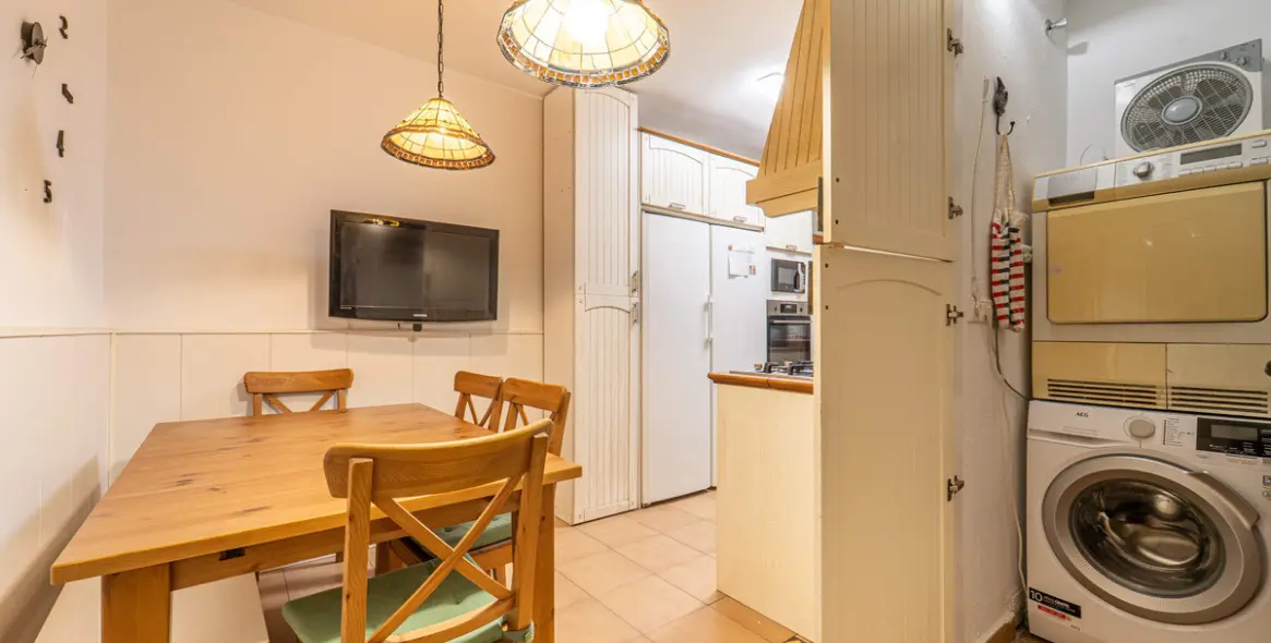 Sale of ground floor apartment in Las Lagunas 10