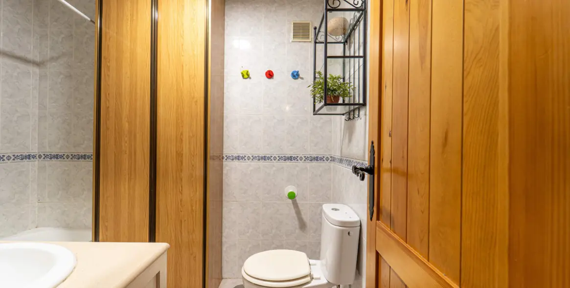 Sale of ground floor apartment in Las Lagunas 20