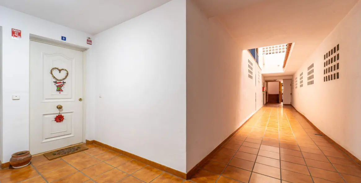 Sale of ground floor apartment in Las Lagunas 24