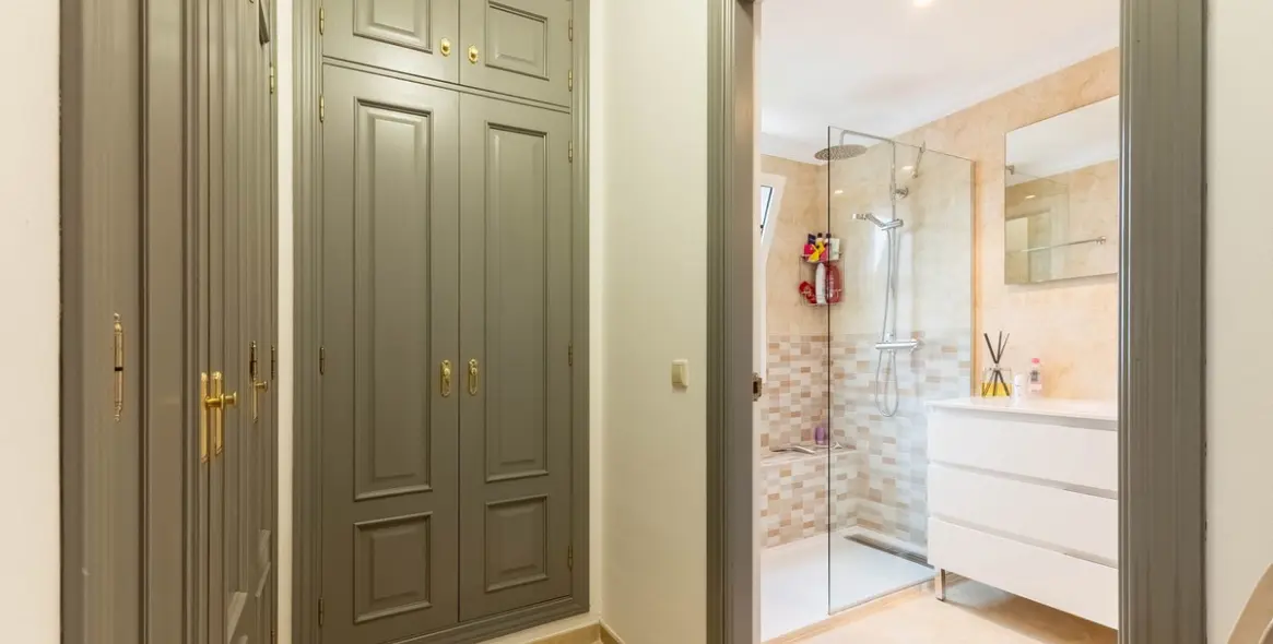 Sale of middle floor apartment in La Cala Hills 9