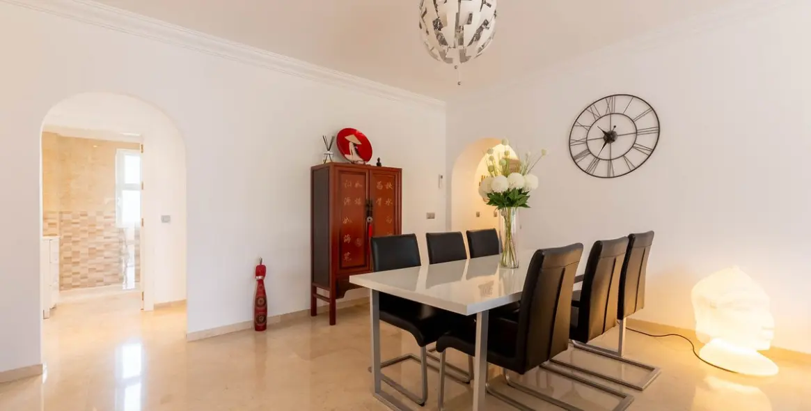 Sale of middle floor apartment in La Cala Hills 14