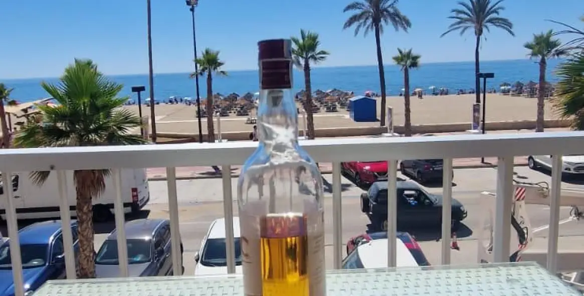 Sale of middle floor apartment in Fuengirola 3