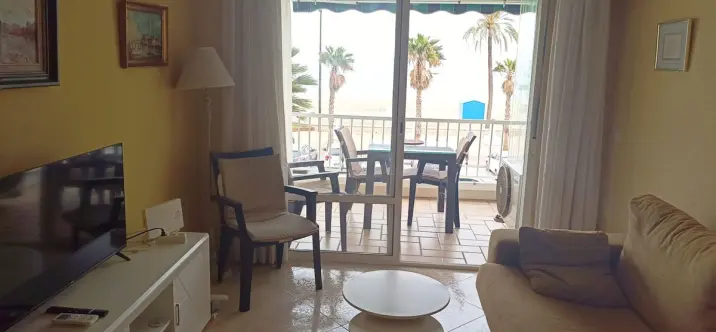 Sale of middle floor apartment in Fuengirola 3