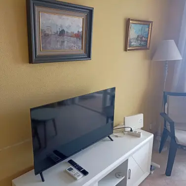 Sale of middle floor apartment in Fuengirola