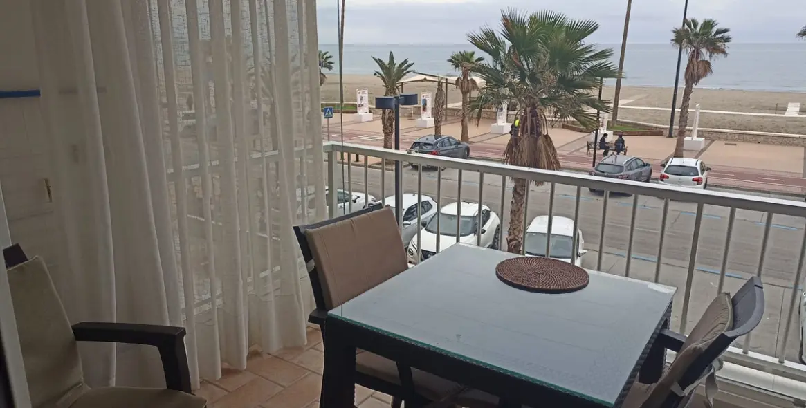 Sale of middle floor apartment in Fuengirola 8