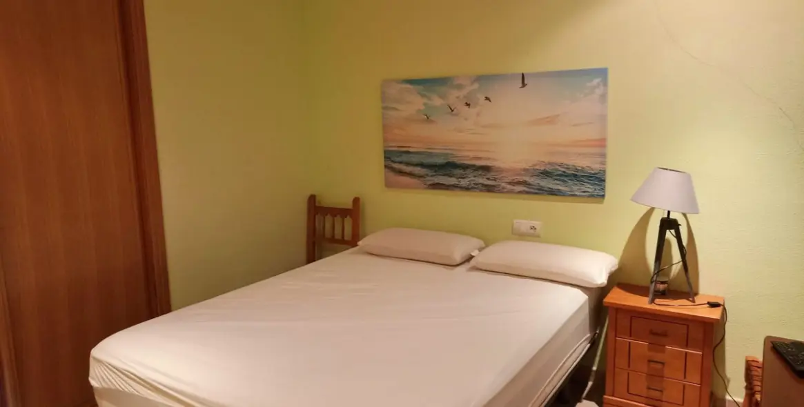 Sale of middle floor apartment in Fuengirola 19