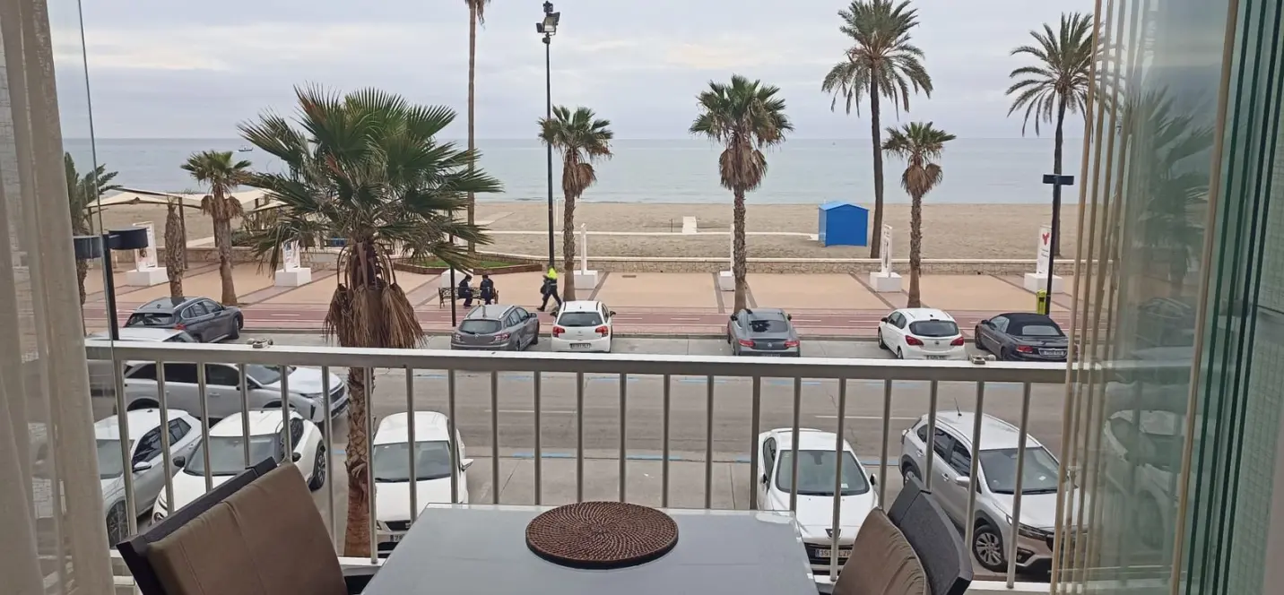 Продажа апартаментов на среднем этаже в Fuengirola 0