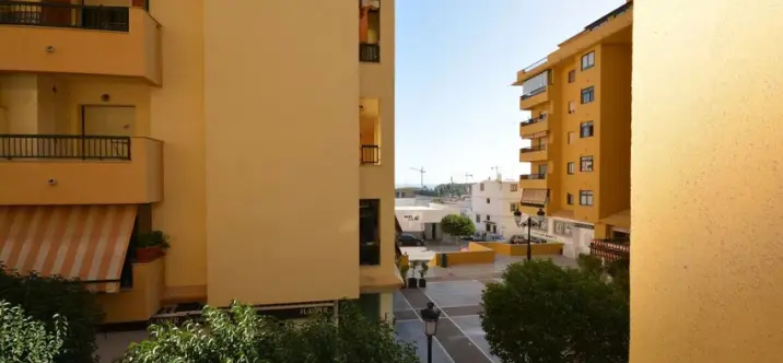 Sale of middle floor apartment in San Pedro de Alcántara 1