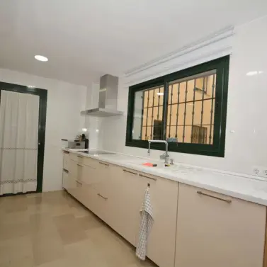 Sale of middle floor apartment in San Pedro de Alcántara