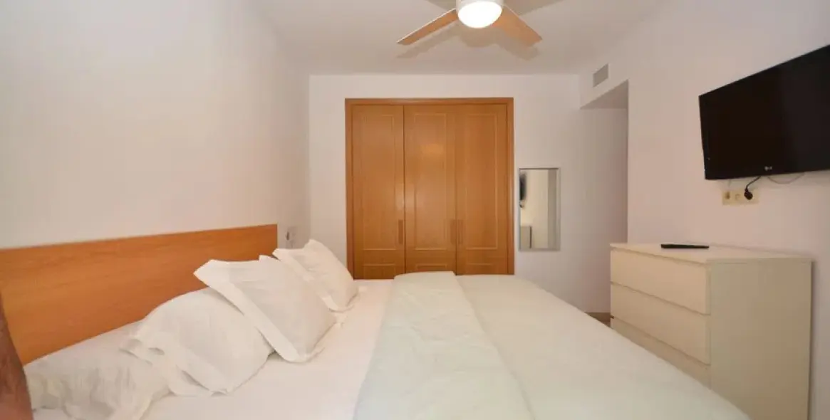 Sale of middle floor apartment in San Pedro de Alcántara 8