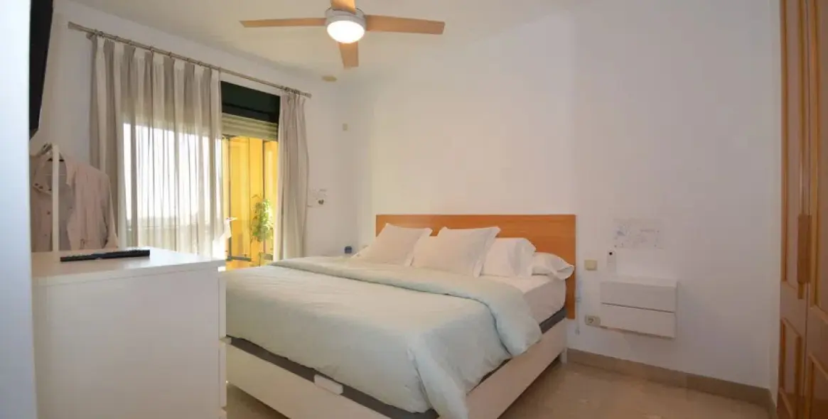 Sale of middle floor apartment in San Pedro de Alcántara 9