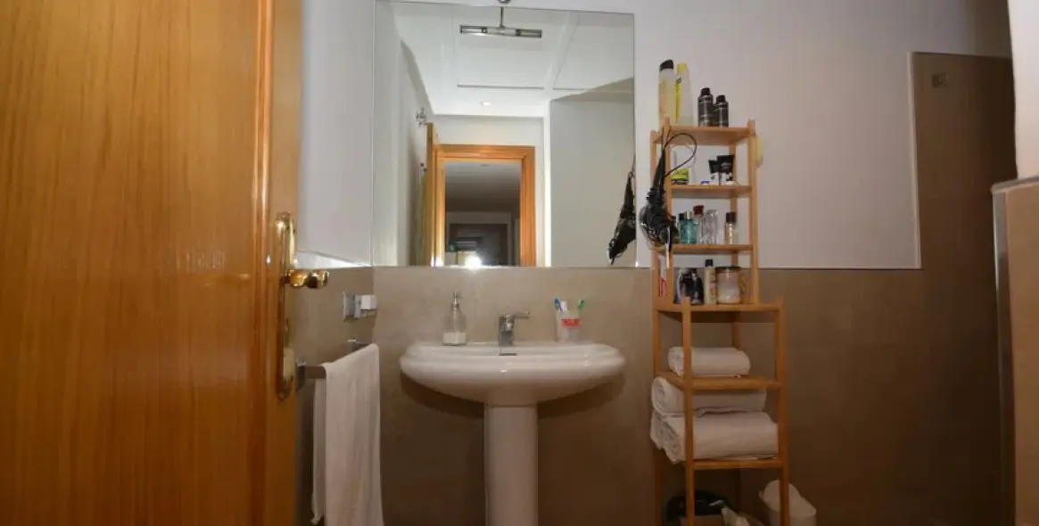 Sale of middle floor apartment in San Pedro de Alcántara 13