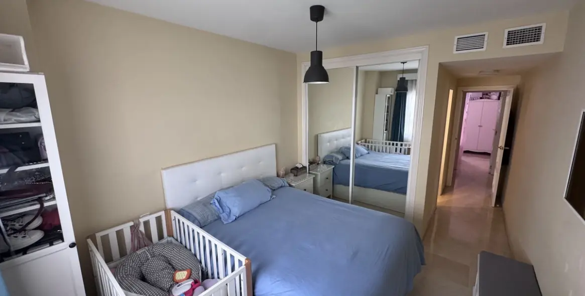 Sale of middle floor apartment in Estepona 8